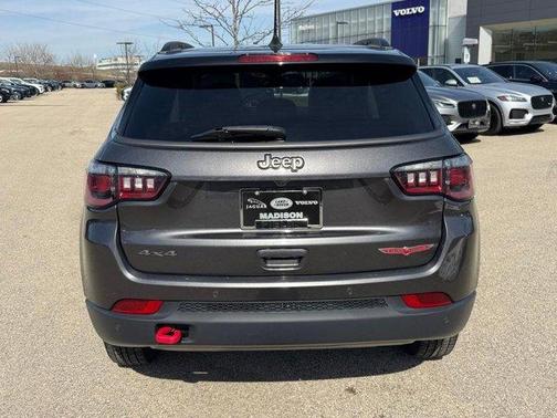 Gray 2021 Jeep Compass Trailhawk