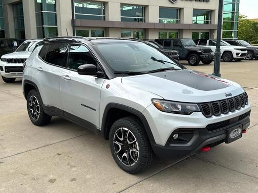 2024 Jeep Compass Trailhawk