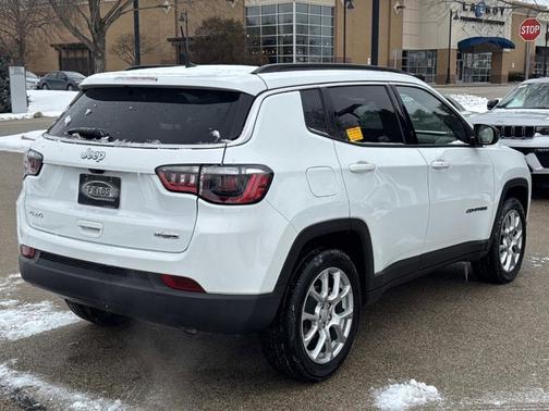 2024 Jeep Compass Latitude Lux