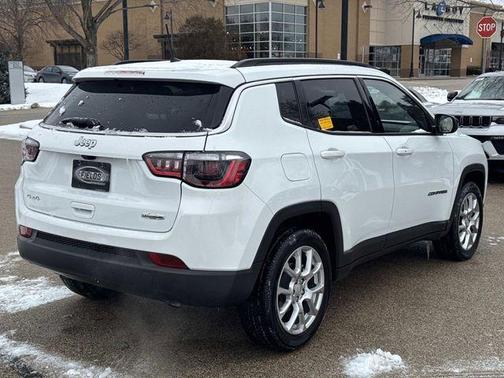 2024 Jeep Compass Latitude Lux