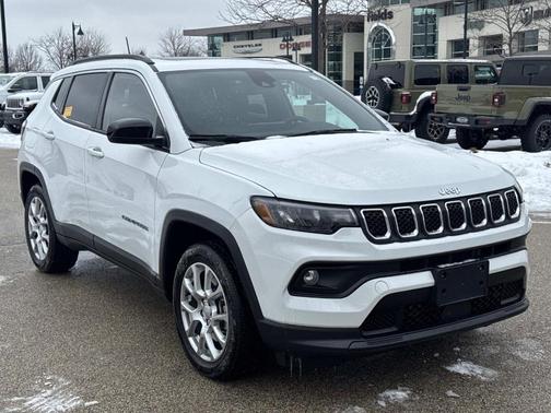 2024 Jeep Compass Latitude Lux
