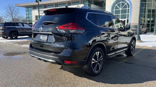 2017 Nissan Rogue SL
