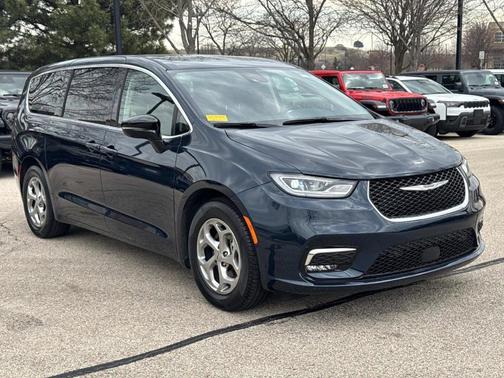 Fathom Blue Pearlcoat 2024 Chrysler Pacifica Limited