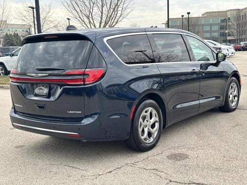 Fathom Blue Pearlcoat 2024 Chrysler Pacifica Limited