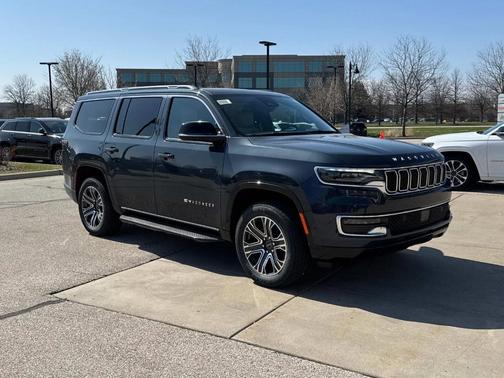 2025 Jeep Wagoneer Base