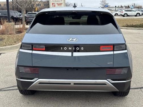 2022 Hyundai IONIQ 5 SE