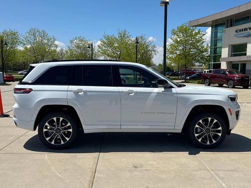 2025 Jeep Grand Cherokee Overland