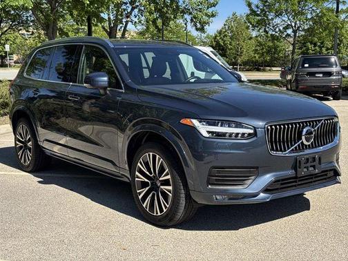 Denim Blue Metallic 2022 Volvo XC90 T6 Momentum 7 Passenger