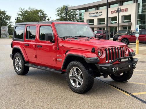 Firecracker Red Clearcoat 2019 Jeep Wrangler Unlimited Sahara