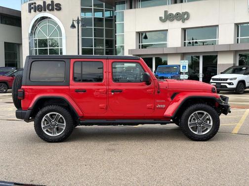 Firecracker Red Clearcoat 2019 Jeep Wrangler Unlimited Sahara