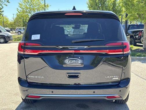 Diamond Black 2027 Chrysler Pacifica LIMITED