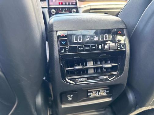 2023 Jeep Grand Cherokee 4xe Summit