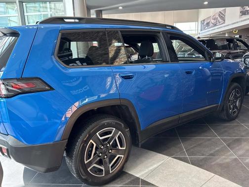 2026 Jeep Cherokee LAREDO/LIMITED