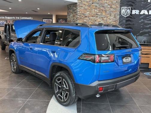 2026 Jeep Cherokee LAREDO/LIMITED