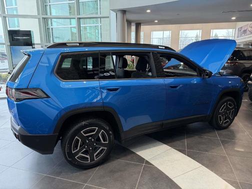 2026 Jeep Cherokee LAREDO/LIMITED