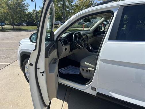 2021 Volkswagen Atlas 3.6L SE w/Technology