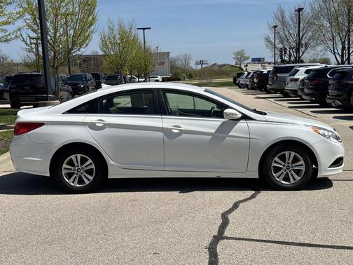 Pearl White 2014 Hyundai SONATA GLS