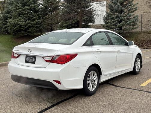 Pearl White 2014 Hyundai SONATA GLS