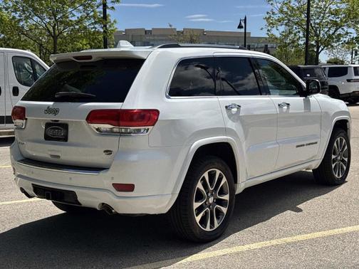 Bright White Clearcoat 2018 Jeep Grand Cherokee Overland