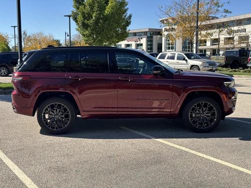 2025 Jeep Grand Cherokee Summit