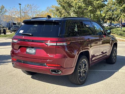 2025 Jeep Grand Cherokee Summit