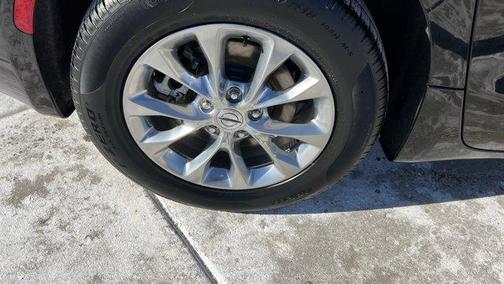 2022 Chrysler Pacifica Touring-L