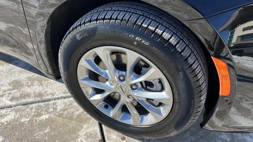 2022 Chrysler Pacifica Touring-L