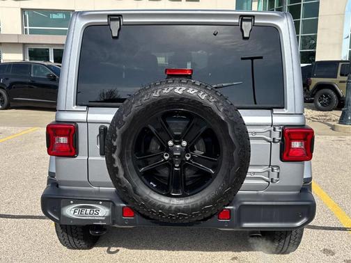 2021 Jeep Wrangler Unlimited Sahara Altitude