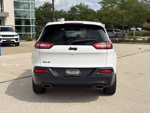 Bright White Clearcoat 2016 Jeep Cherokee Limited