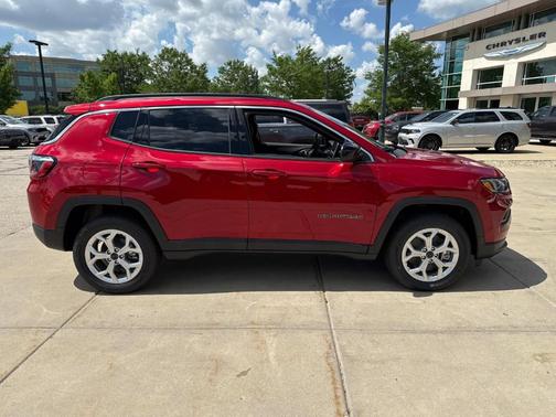 2025 Jeep Compass Latitude