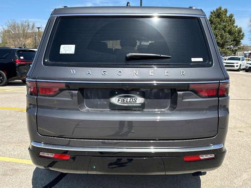 2025 Jeep Wagoneer Base
