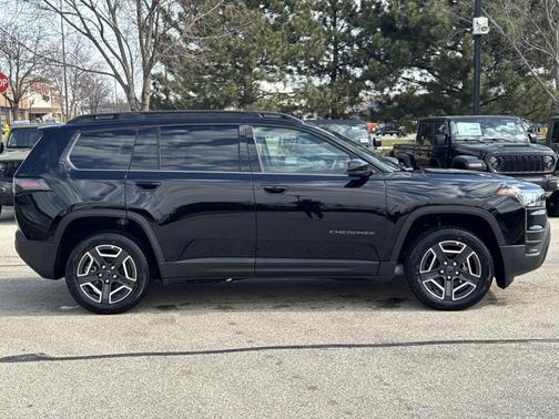 Diamond Black 2026 Jeep Cherokee LAREDO/LIMITED