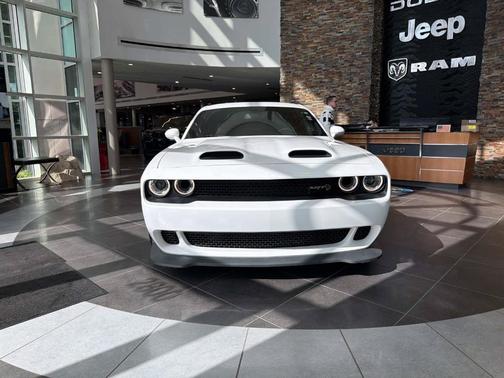 White Knuckle Clearcoat 2023 Dodge Challenger SRT Hellcat