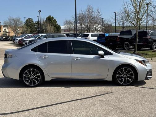 Classic Silver Metallic 2020 Toyota Corolla SE