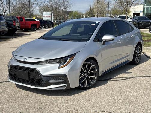 Classic Silver Metallic 2020 Toyota Corolla SE