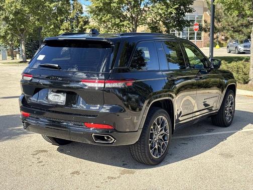 2025 Jeep Grand Cherokee Summit