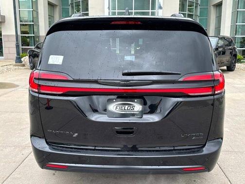 2025 Chrysler Pacifica Limited
