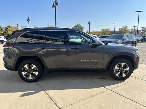 2022 Jeep Grand Cherokee 4xe Base