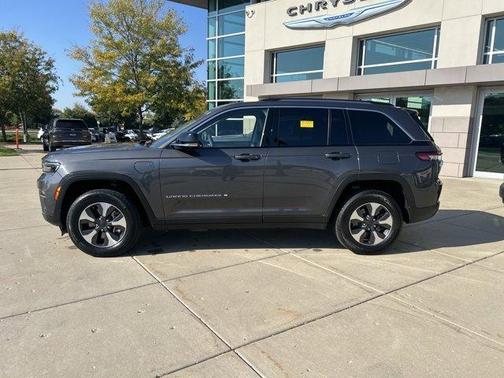2022 Jeep Grand Cherokee 4xe Base