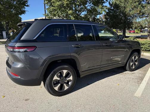 2022 Jeep Grand Cherokee 4xe Base