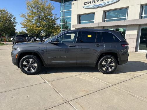 2022 Jeep Grand Cherokee 4xe Base