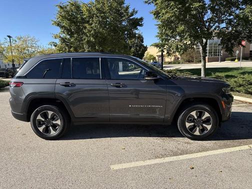 2022 Jeep Grand Cherokee 4xe Base
