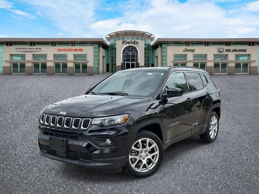 Diamond Black 2024 Jeep Compass Latitude Lux
