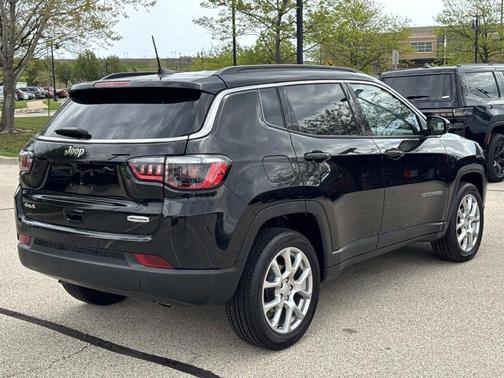 Diamond Black 2024 Jeep Compass Latitude Lux