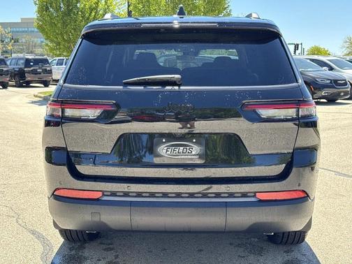 Diamond Black 2026 Jeep Grand Cherokee Limited