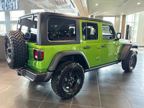 2025 Jeep Wrangler Sport