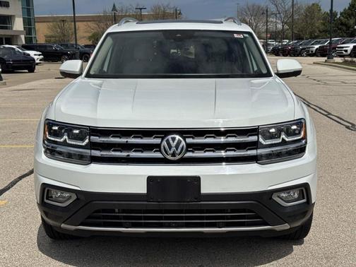 Pure White 2019 Volkswagen Atlas 3.6L SEL Premium