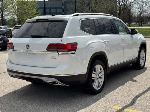 Pure White 2019 Volkswagen Atlas 3.6L SEL Premium