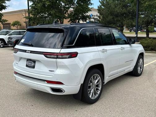 2025 Jeep Grand Cherokee Summit