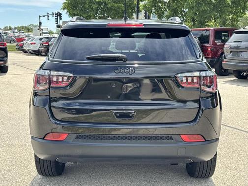 Diamond Black 2024 Jeep Compass Latitude